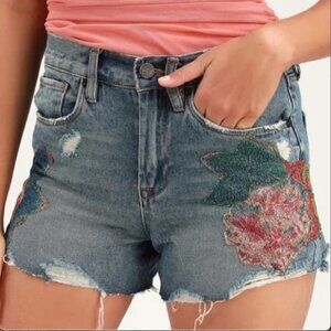Blank NYC | The Barrow Vintage High Rise Embroidered Floral 3" Shorts - Size 30